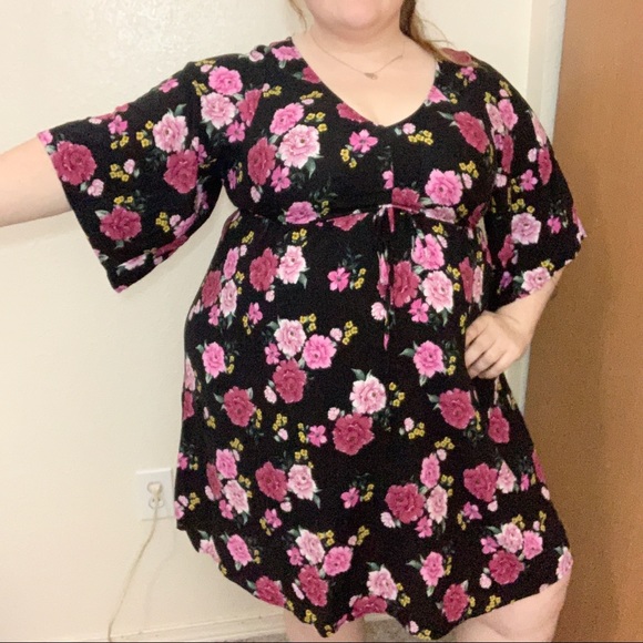 torrid Dresses & Skirts - Torrid Skater Floral Dress Plus Size 1X